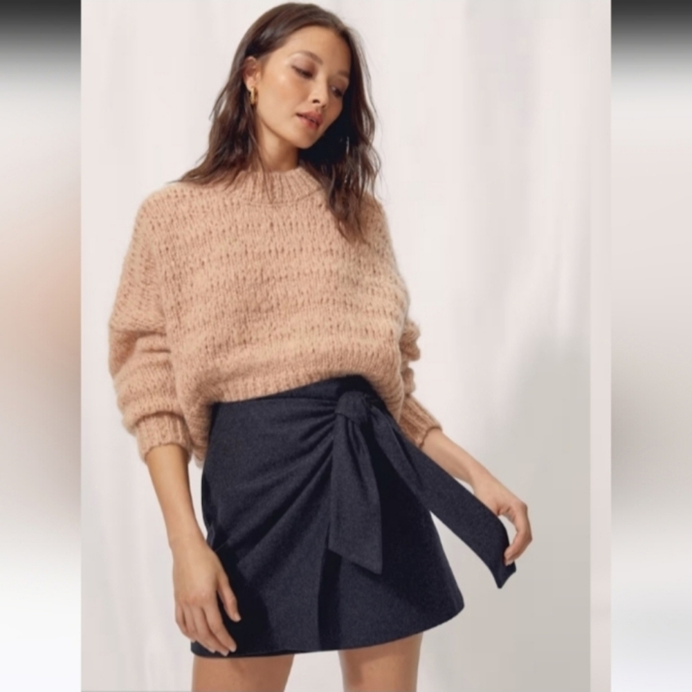 Aritzia Wilfred Knit Sweater